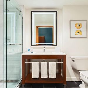 Deluxe  Room Mobility or hearing accessible